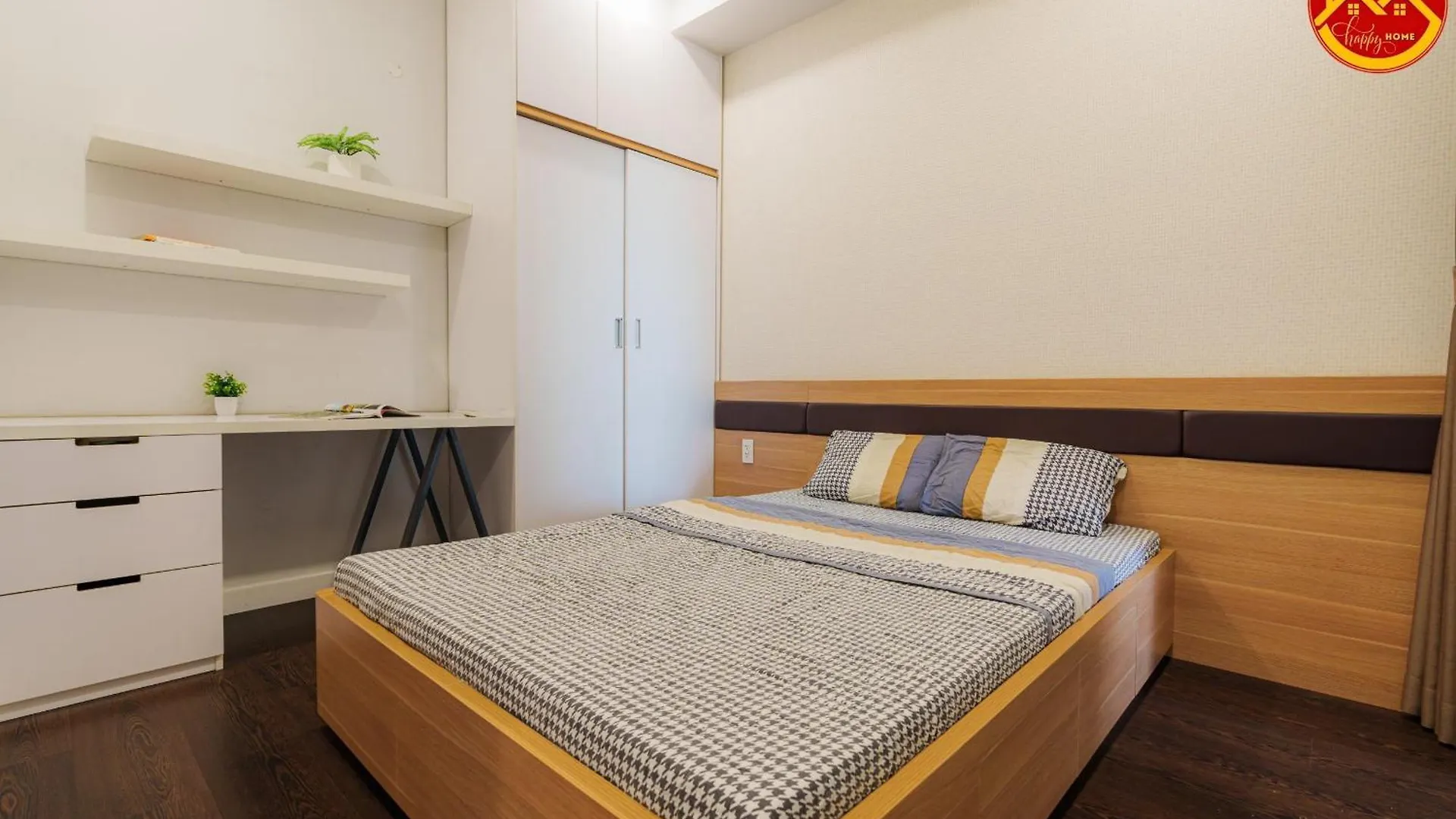 Apartment - Near Tsn Airport - 2Br 2Wc - Luxury Ho Chi Minh City Vietnam